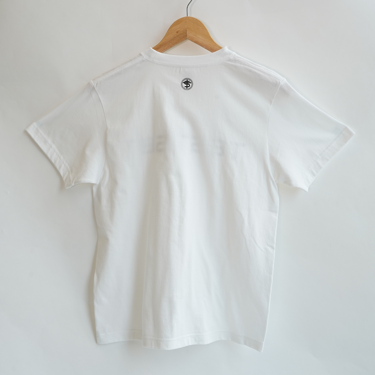 ロゴTシャツ　White