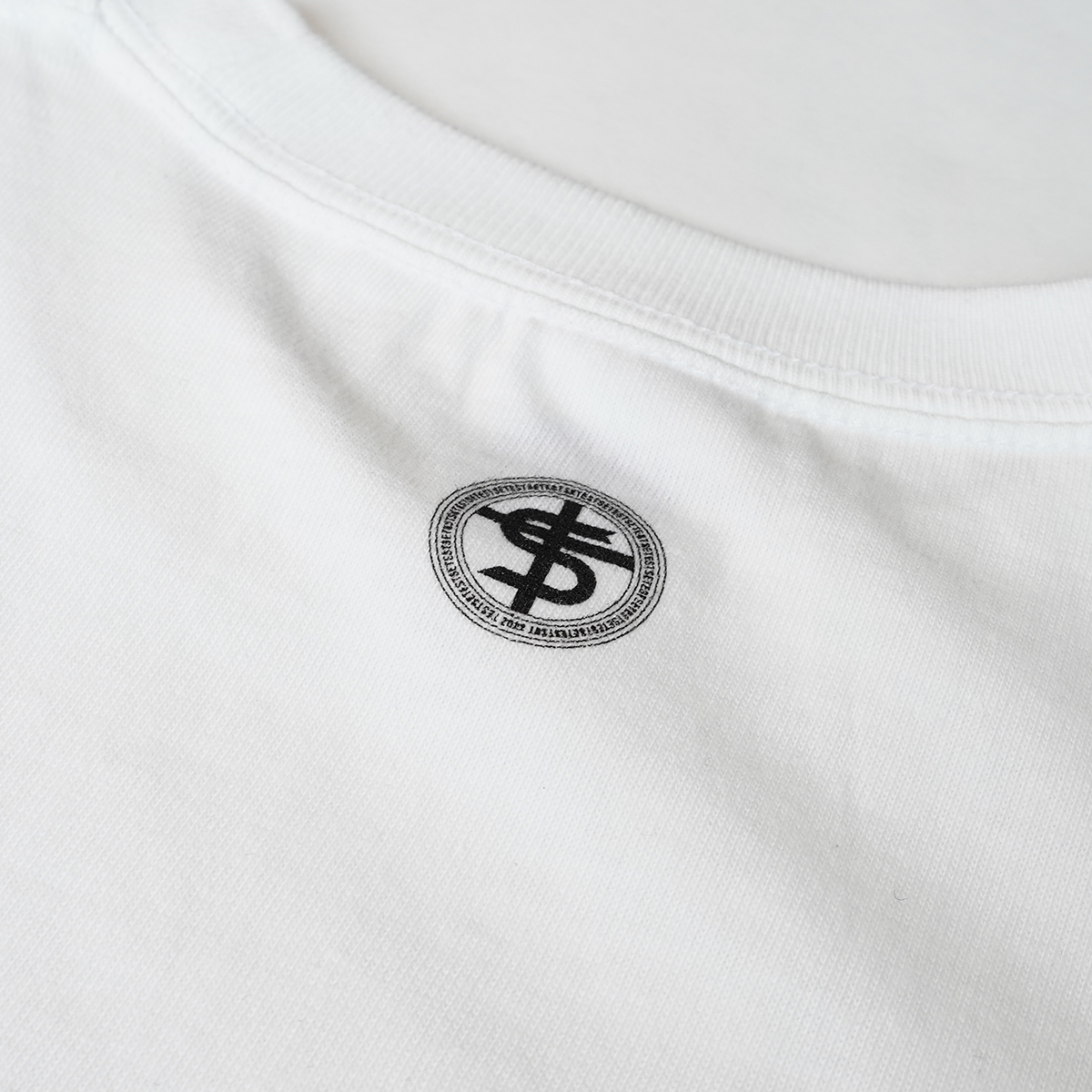 ロゴTシャツ　White