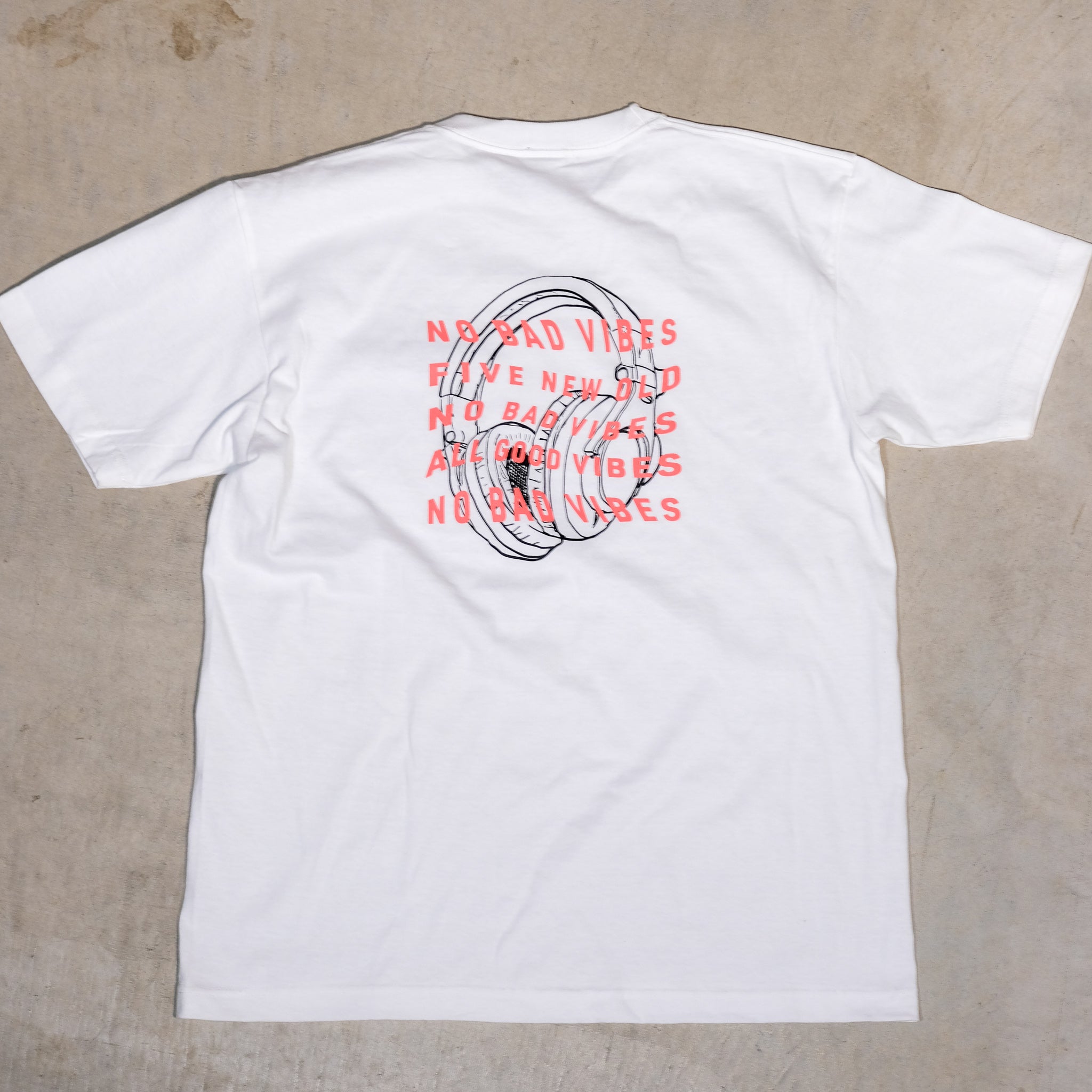 Head Phone T-shirts [White]