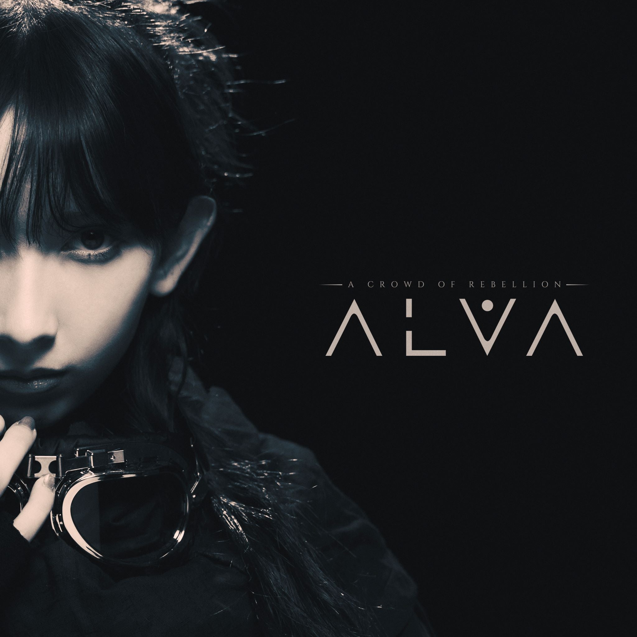 ALVA(完全生産限定WMSセット[ALVA限定Tシャツ(L)＆直筆サイン入りアー写カード付き])